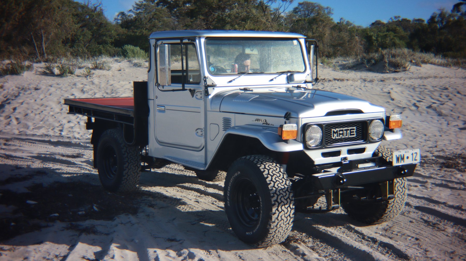 HJ47 side detail