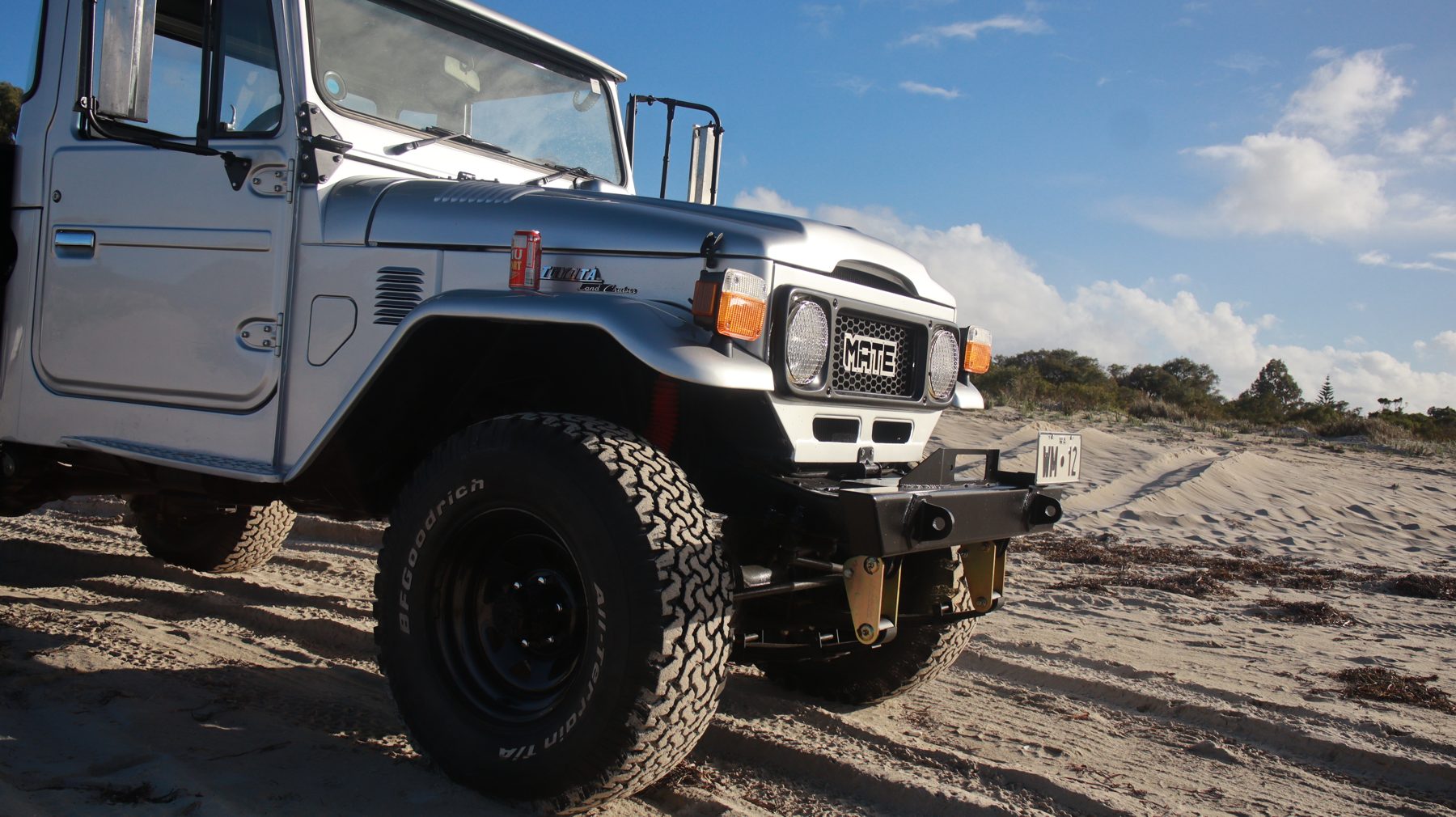 HJ47 with beach backdrop